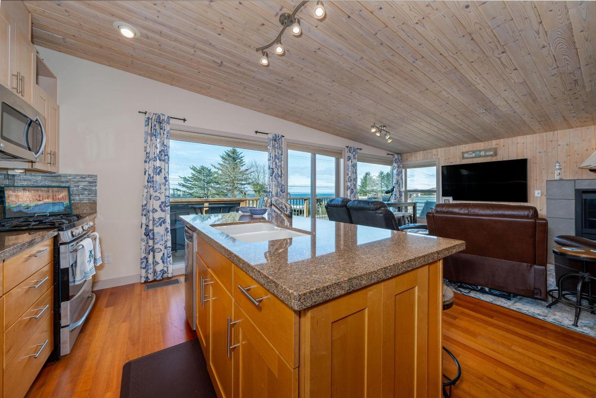 Tranquility Cove Villa Depoe Bay Exterior photo